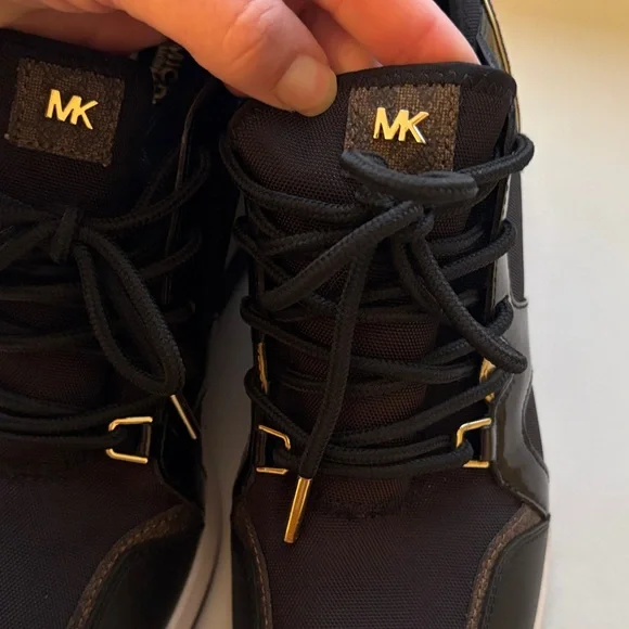 Michael Kors Women’s Black & Gold Liv Logo Mixed- Media Trainer Sneaker size 8.5 - Picture 8 of 9